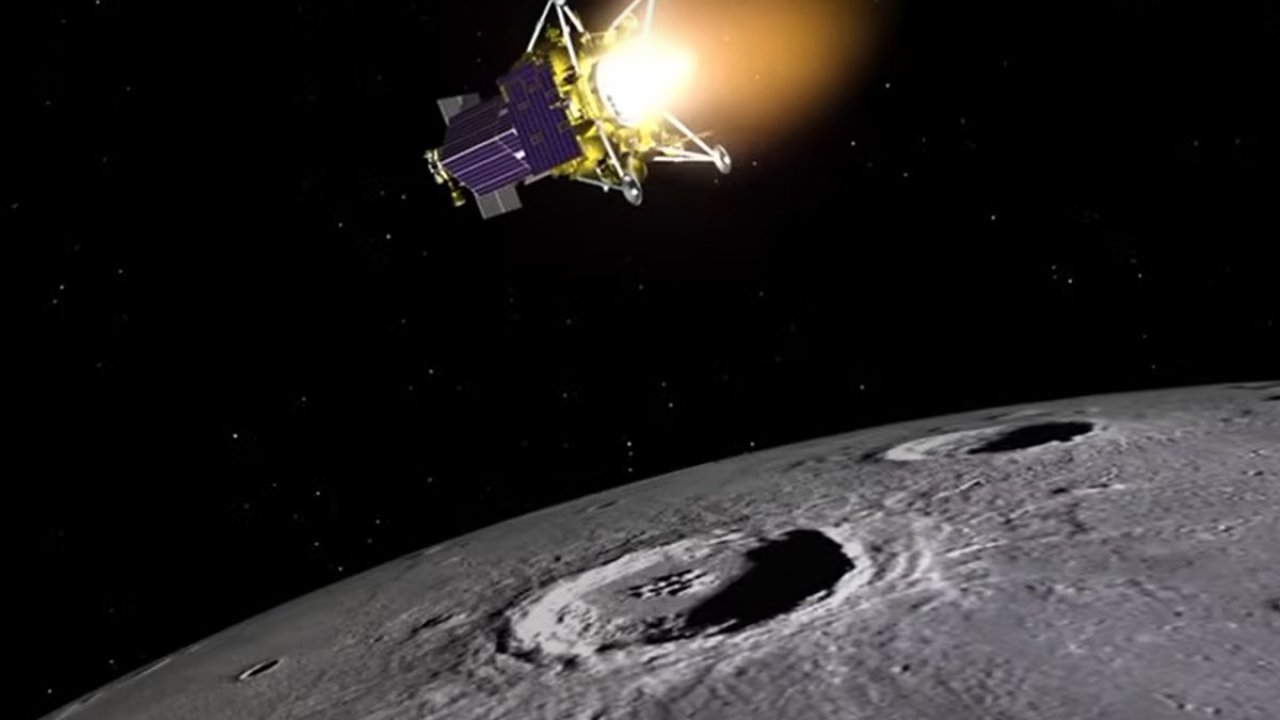 Rus uzay aracı, Ay’ın yüzeyine çarparak parçalandı