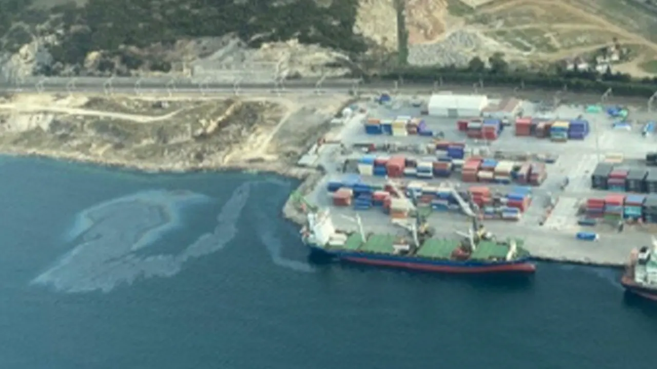 Körfezi kirleten gemiye 50 milyon TL ceza