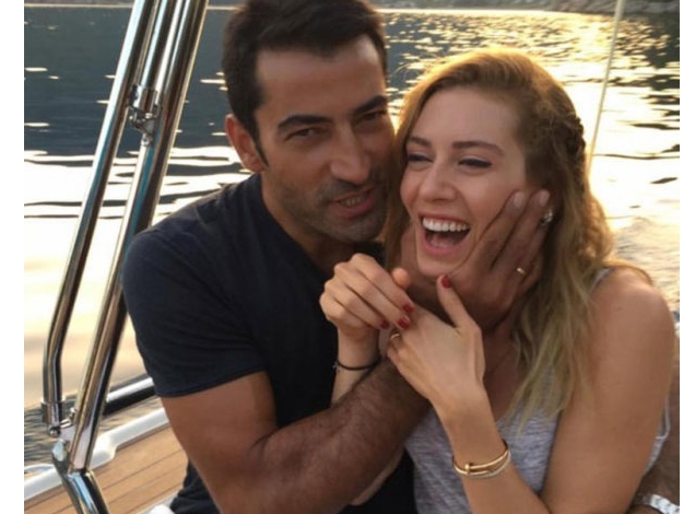 Sinem Kobal boşanma iddialarına sosyal medyadan yanıt verdi