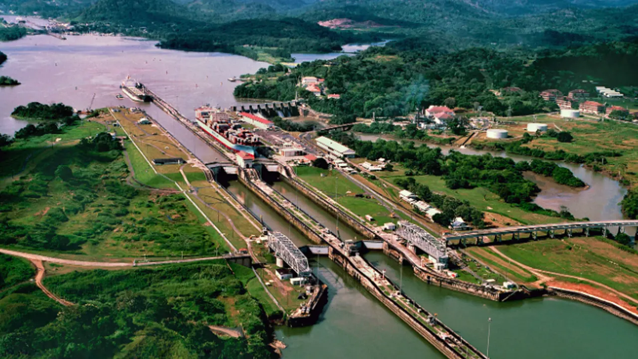 Panama Kanalı'nda kuraklık etkisi: Geçiş sınırlamasının süresi uzatıldı