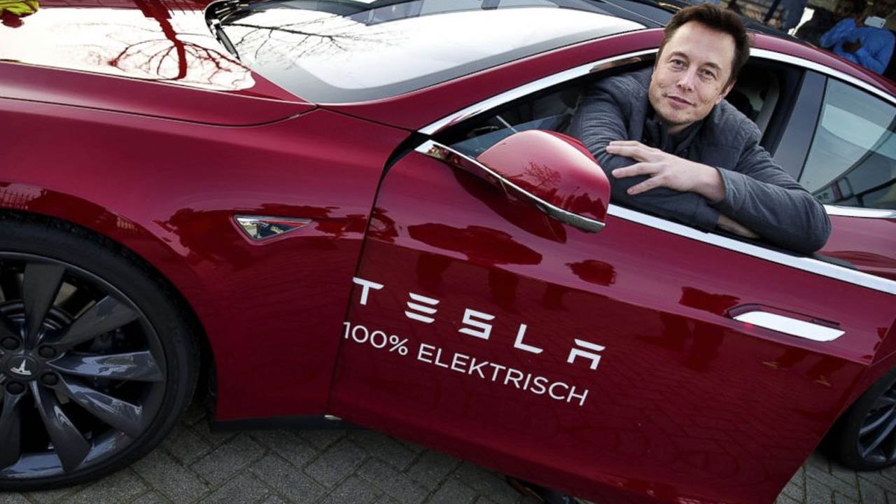 Elon Musk,  Tesla yatırımcılarına sadece bir tweet için 40 milyon dolar ödeyecek