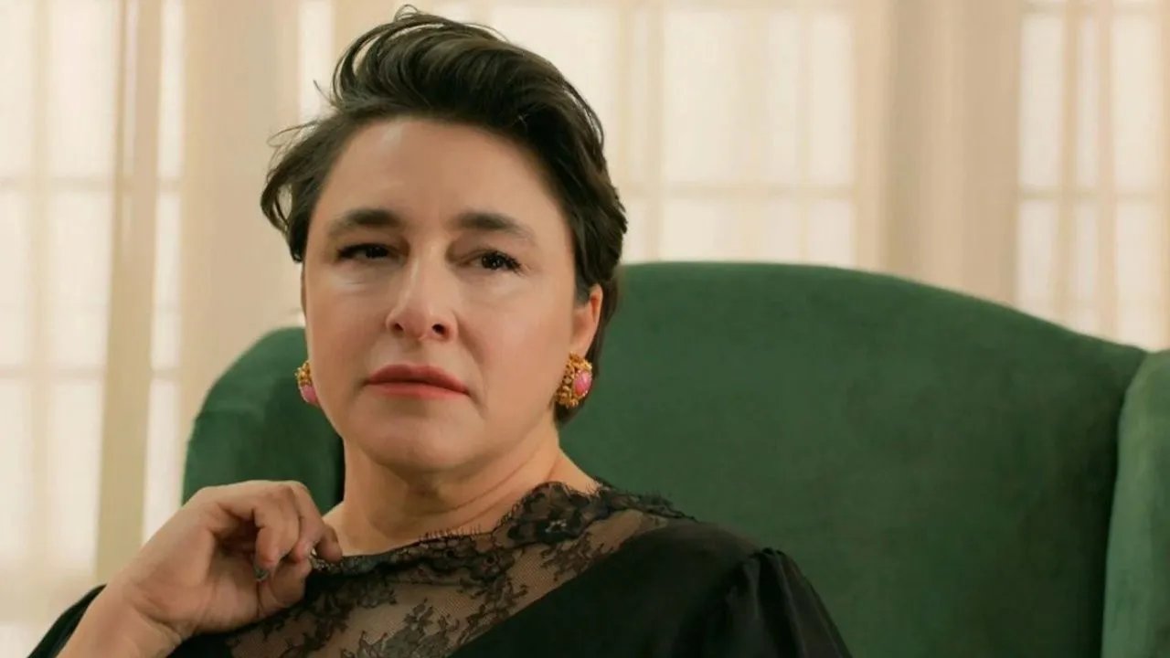 Oyuncu Esra Dermancıoğlu'ndan televizyon sektörüne tepki