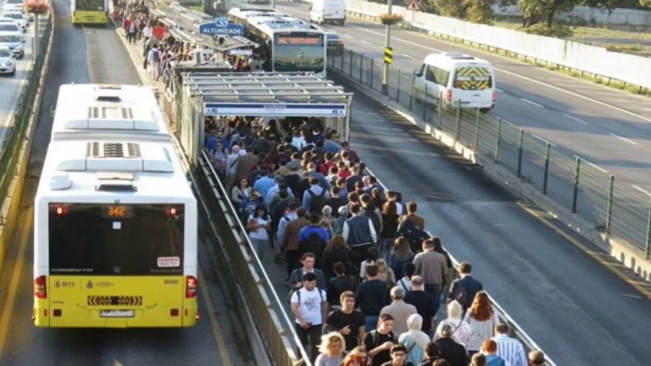 4 Eylül 2023 Pazartesi günü toplu taşıma ücretsiz mi? 4 Eylül Pazartesi İETT bedava mı?