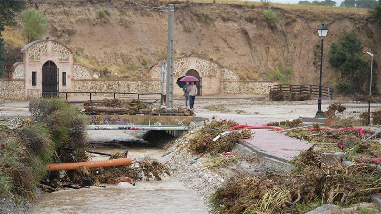 Ülke şiddetli yağışların etkisi altında: 2 kişi öldü, 3 kişi kayboldu
