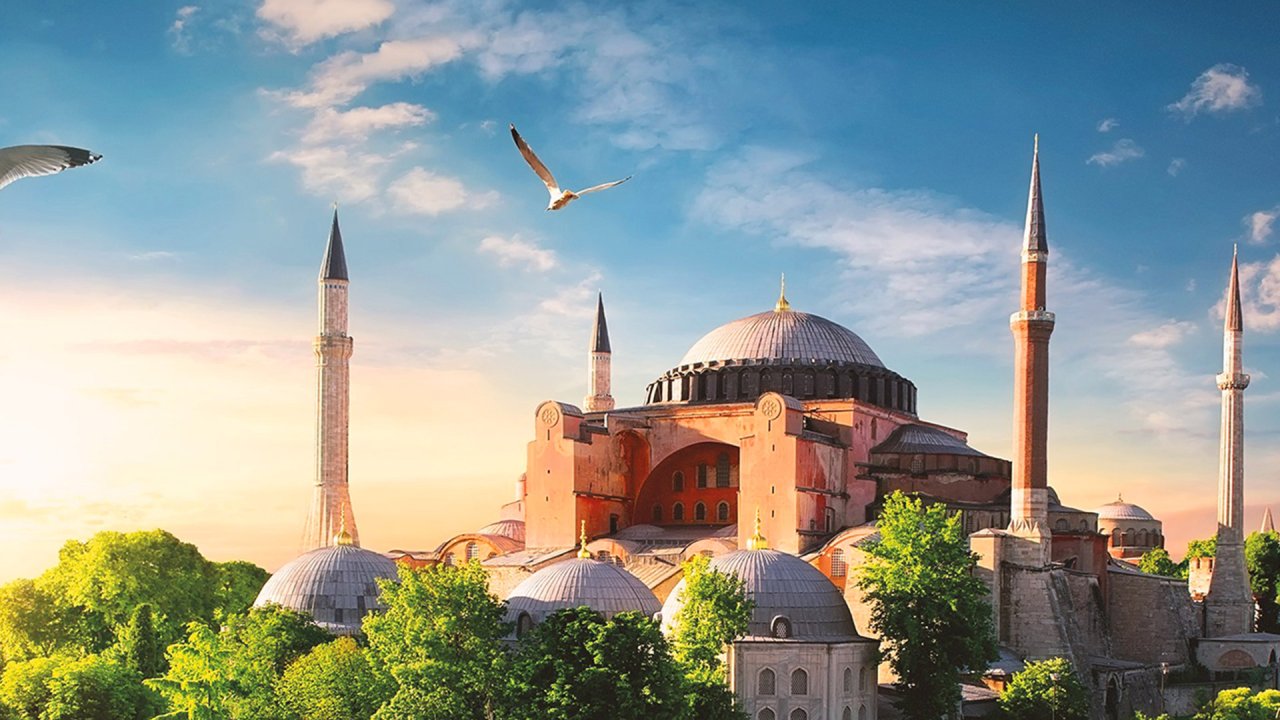 İstanbul'da bulunan en büyük camiler!