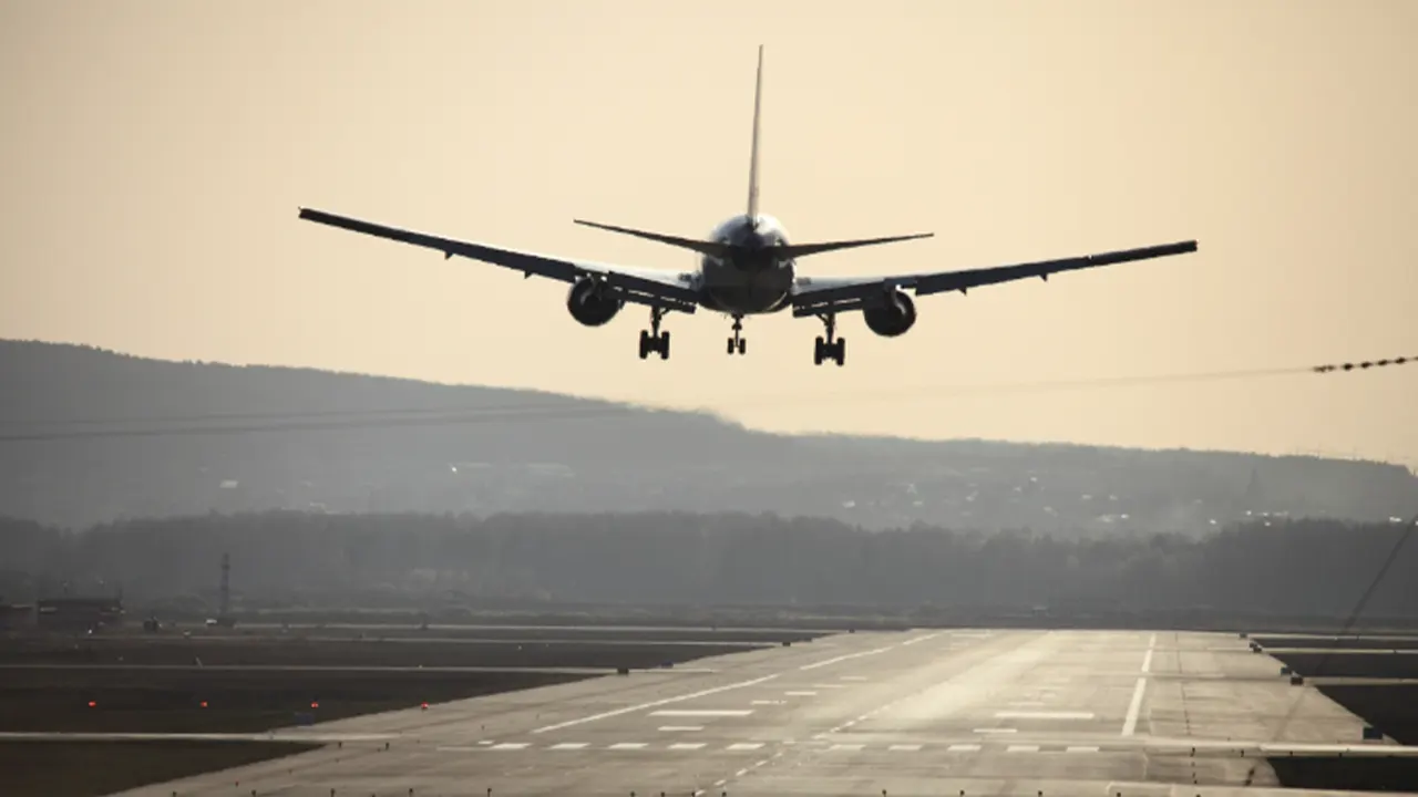 İshal olan yolcu nedeniyle uçak geri döndü: 'Biyolojik tehlike' ihbarı