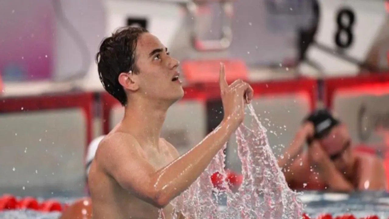 Milli yüzücü Kuzey Tunçelli dünya şampiyonu oldu
