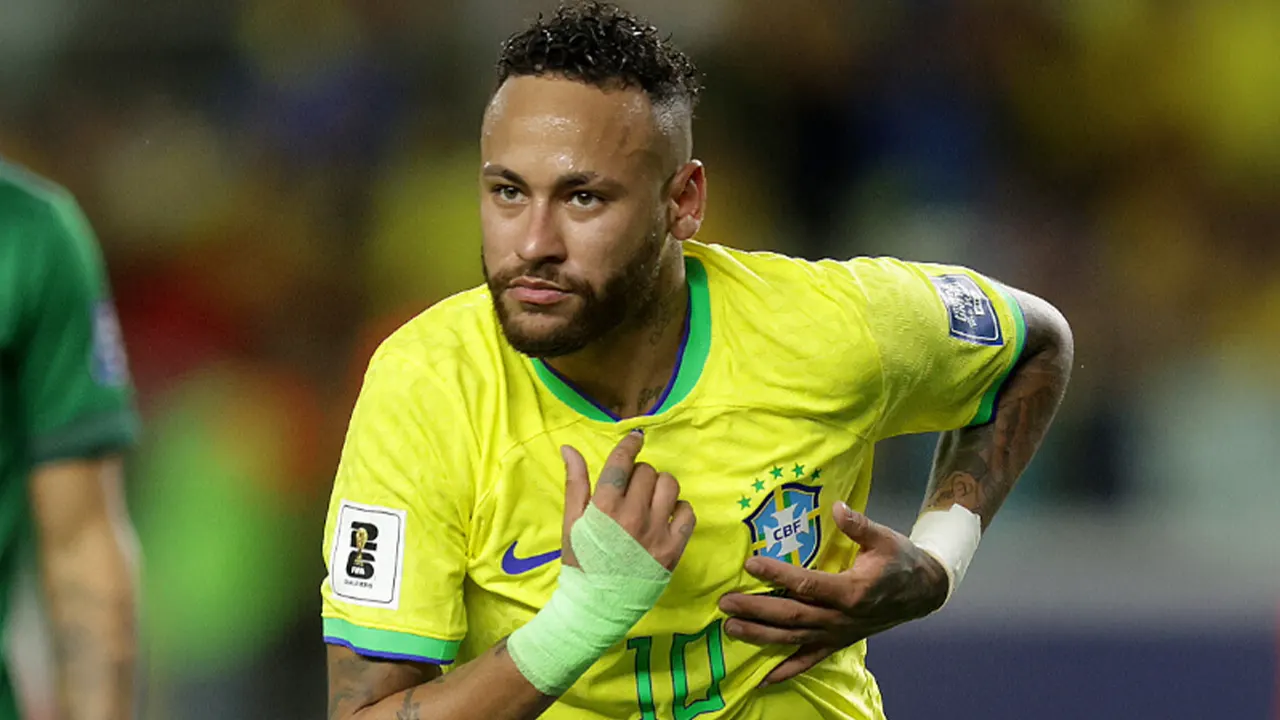 Neymar Brezilya tarihine adını yazdırdı: Pele'nin rekorunu kırdı