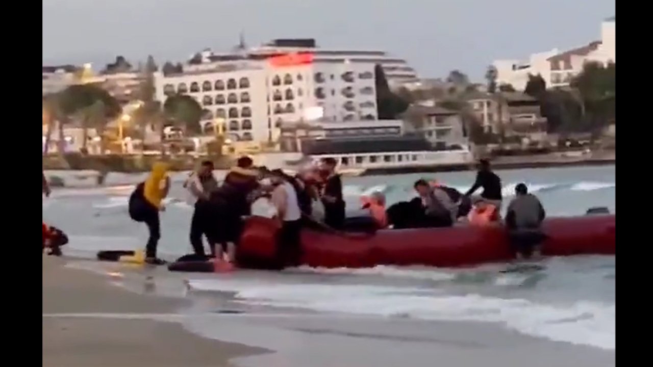 Kaçak göçmenler ünlü tatil beldesine sahilden botla girdi!
