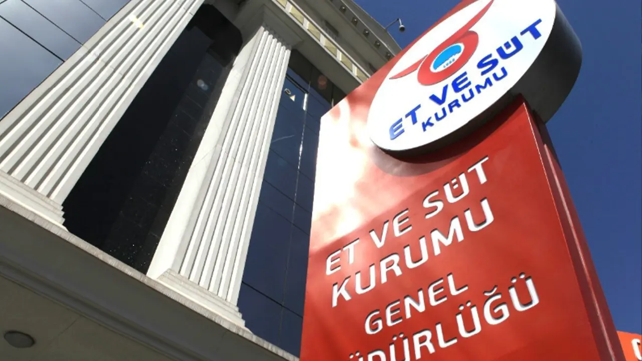 Et ve Süt Kurumu 'sözleşmesini iptal eden üreticilere ceza' iddialarına açıklık getirdi