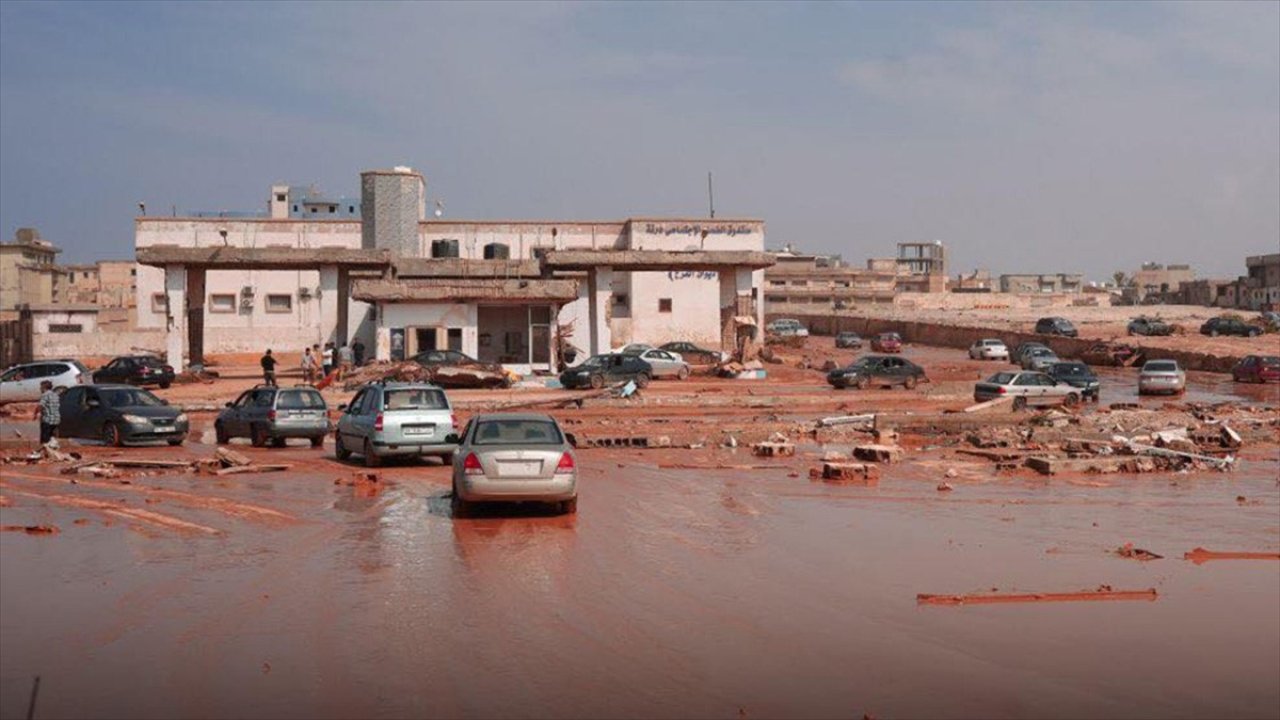 Libya'daki sel felaketi: Ölenlerin sayısı 5 bin 300'e çıktı
