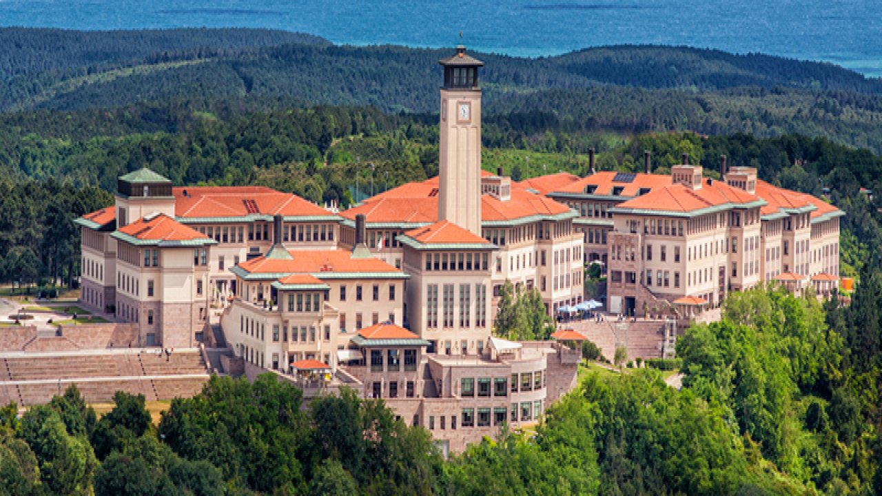 İstanbul'da bulunan üniversiteler ve konumları