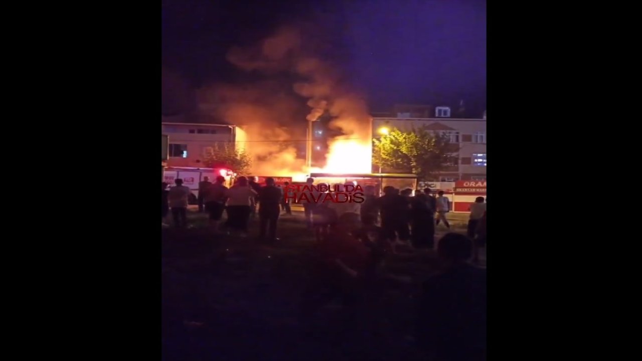 Bir işletmede çıkan yangın yan binaya sıçradı