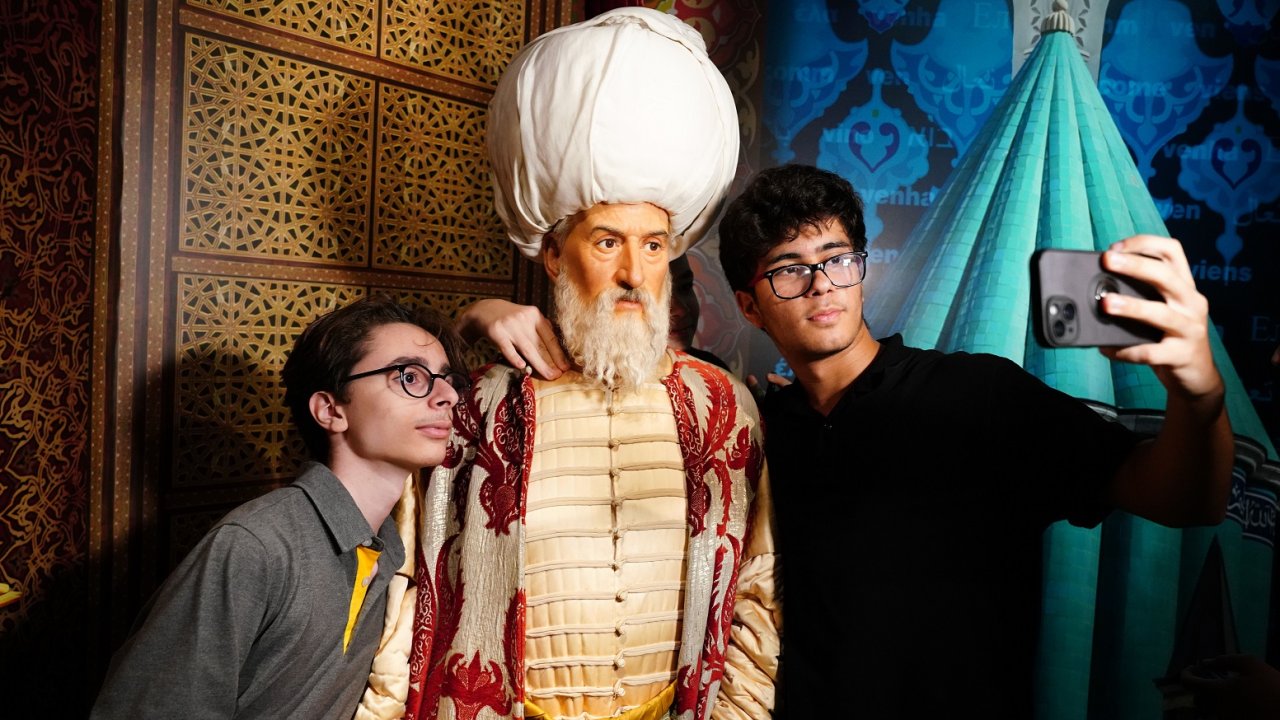 Demirören Medya Lisesi öğrencilerinden Madame Tussauds Müzesi’ne ziyaret