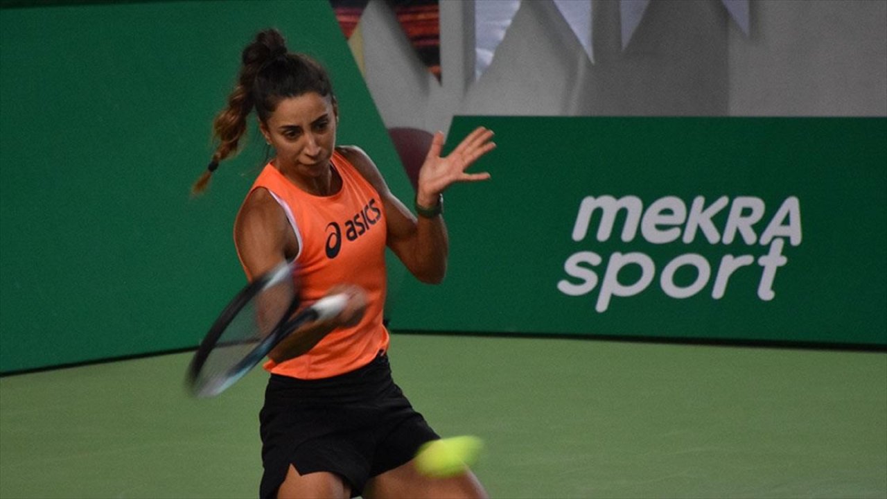 Milli tenisçi Çağla Büyükakçay, Bulgaristan'da finalde