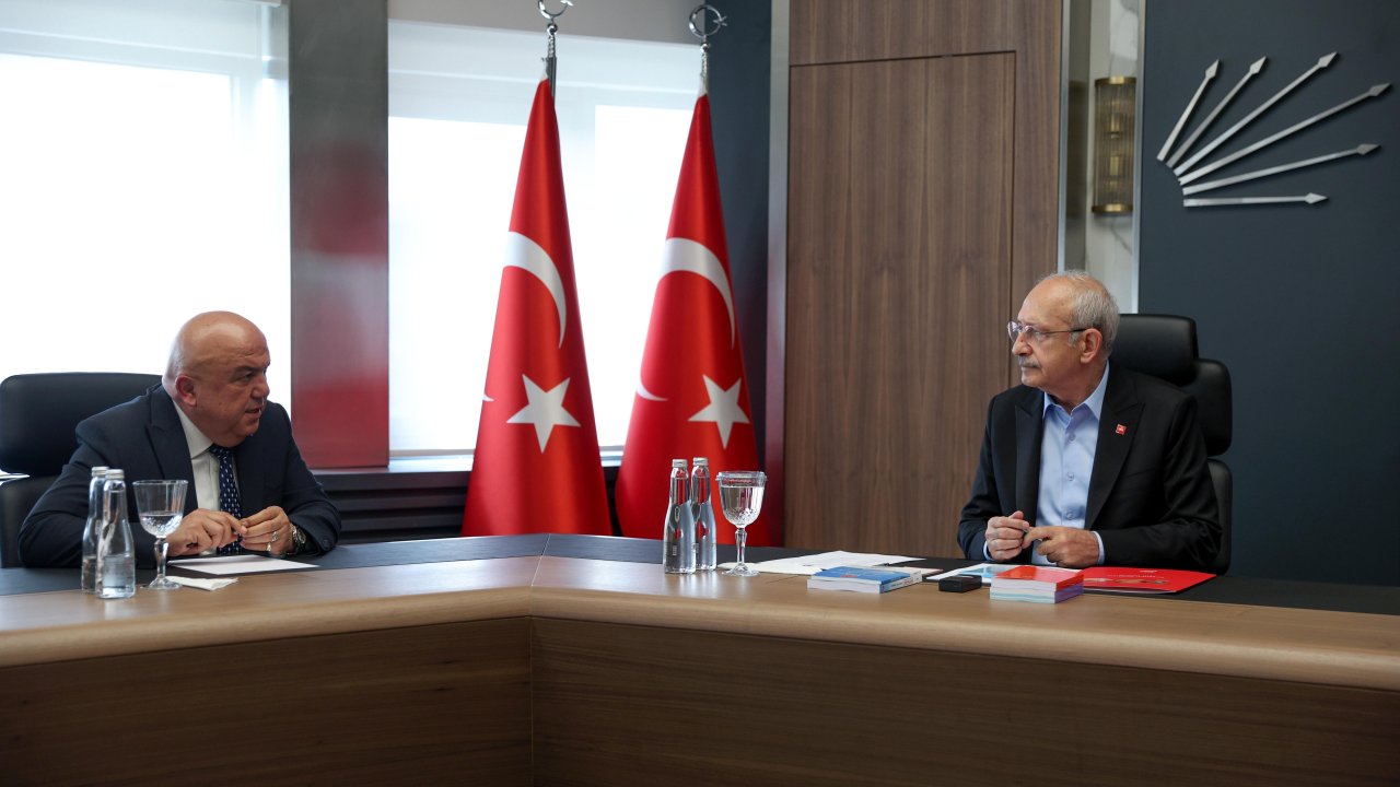 Kılıçdaroğlu, Antalya İl Başkanı Cengiz ile bir araya geldi
