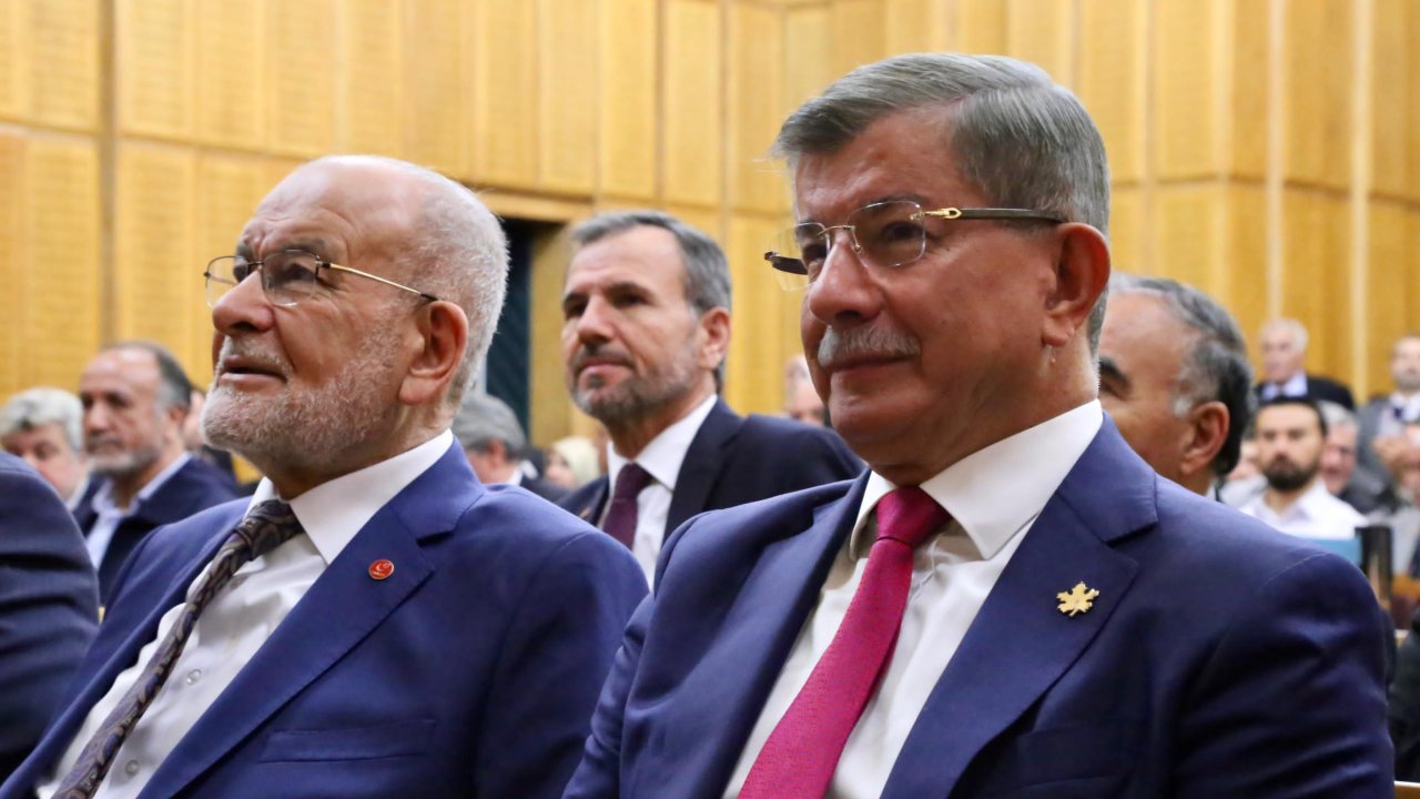 Davutoğlu ve Karamollaoğlu da 'yeni anayasa' çağrısına sıcak bakmadı: 'Gel de gülme bu işe'