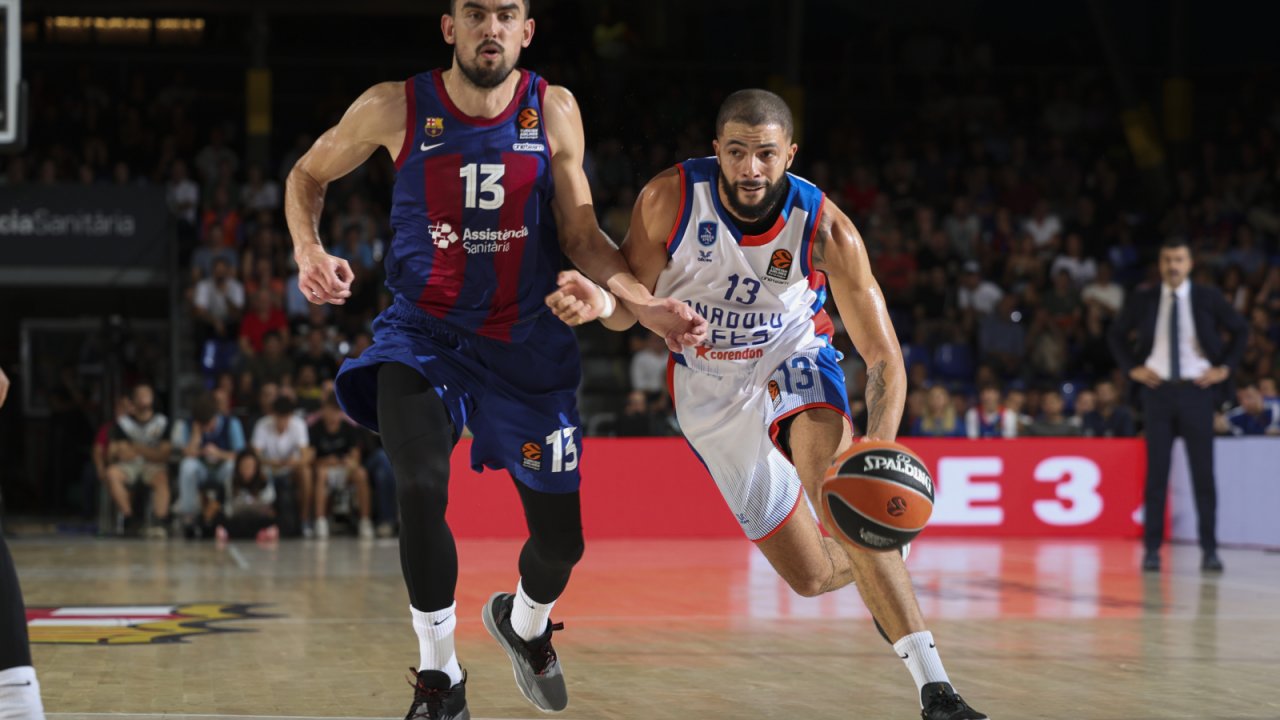 Anadolu Efes, EuroLeague'de mağlubiyetle başladı
