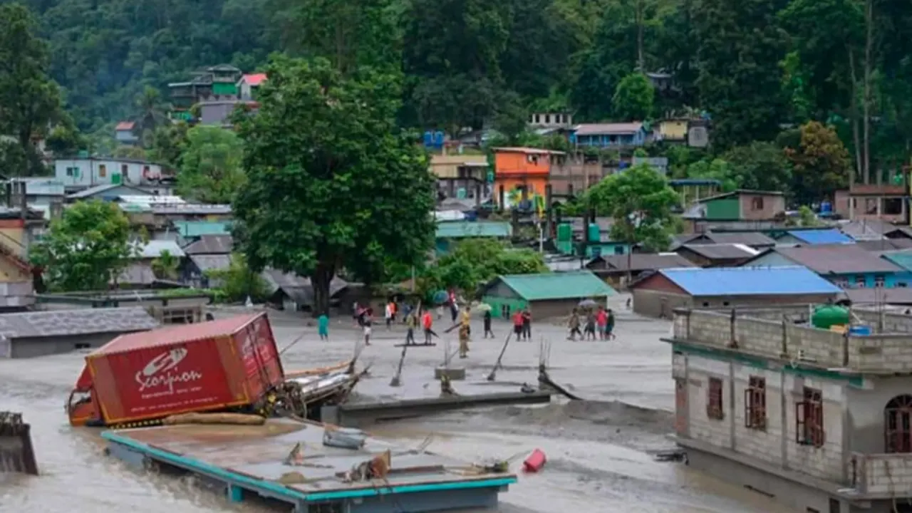 Sel felaketinde bilanço ağırlaşıyor: Ölenlerin sayısı 31'e çıktı, 100 kişi kayıp
