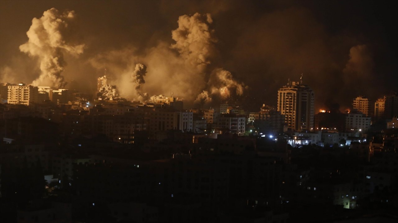 Savaşın 4'üncü günü: İsrail, Gazze'yi denizden de vurmaya başladı