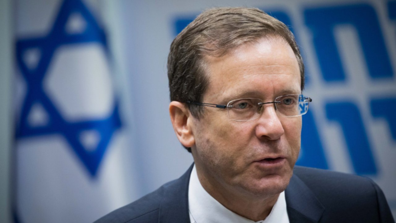 İsrail Cumhurbaşkanı Herzog, Gazze'deki sivil ölümlerinin sorulmasına öfkelendi
