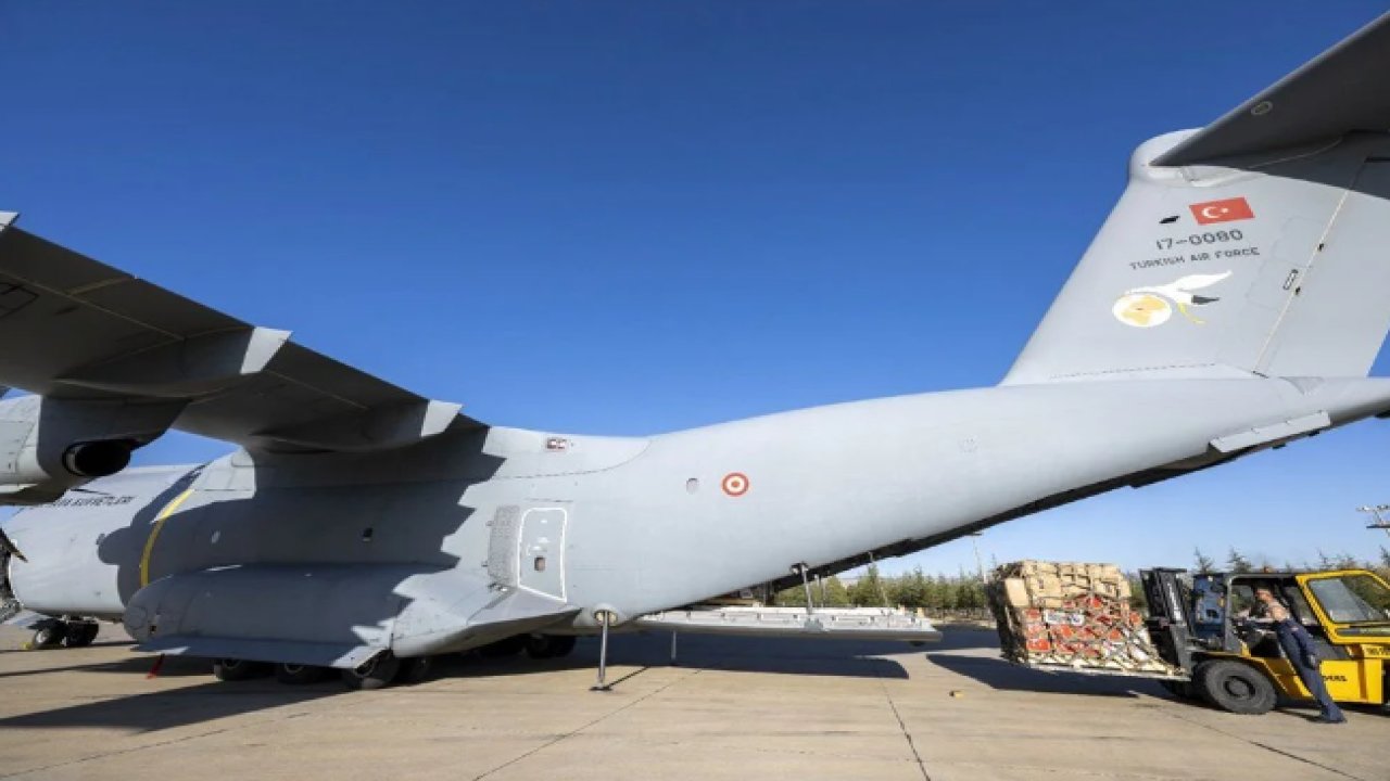 Gazze için Türkiye'nin insani yardımlarını taşıyan üçüncü uçak Mısır'da