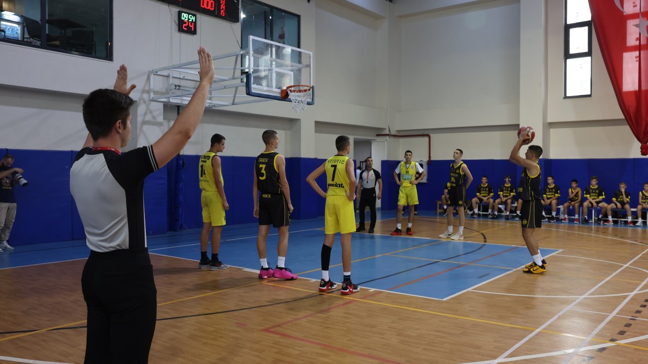 Avrupa’nın genç basketçileri Maltepe’de