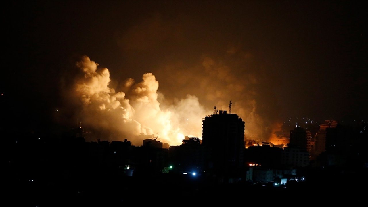 İsrail Gazze'de sivillerin sığındığı kiliseyi bombaladı: Ölü ve yaralılar var