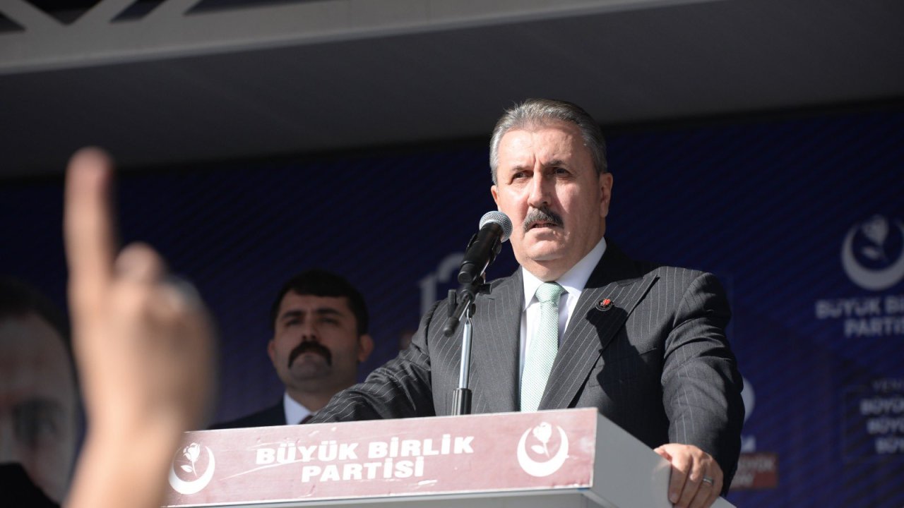 Mustafa Destici yeniden genel başkan seçildi