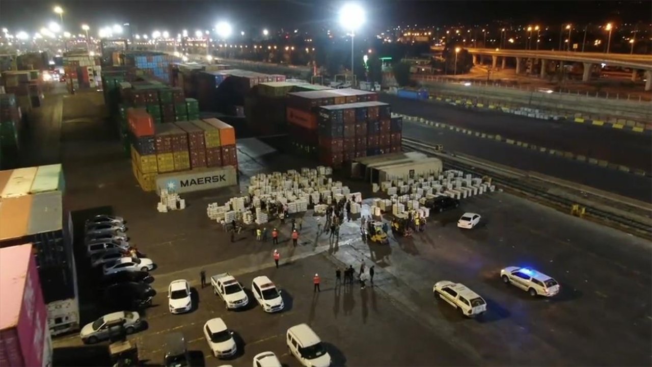 Ekvador'dan gelen muzların içerisine konuldu: Mersin Limanı'nda 610 kilogram kokain ele geçirildi