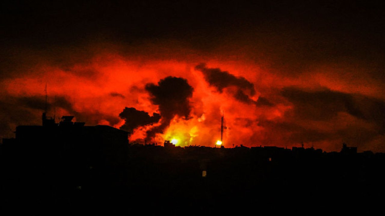 Çatışmada 22. gün: İsrail'den Gazze'ye yoğun bombardıman