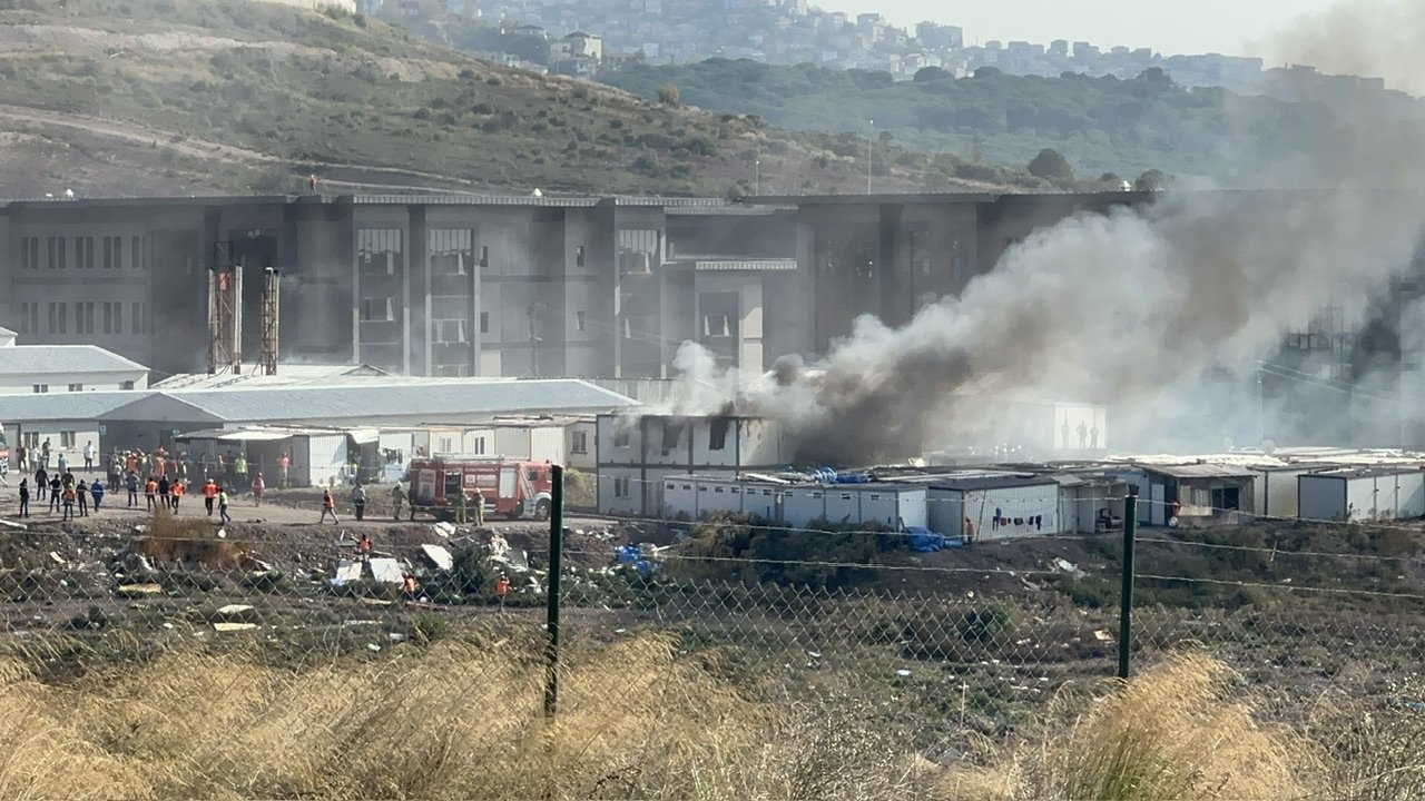 Marmara Üniversitesi'nin Maltepe yerleşkesinde korkutan yangın
