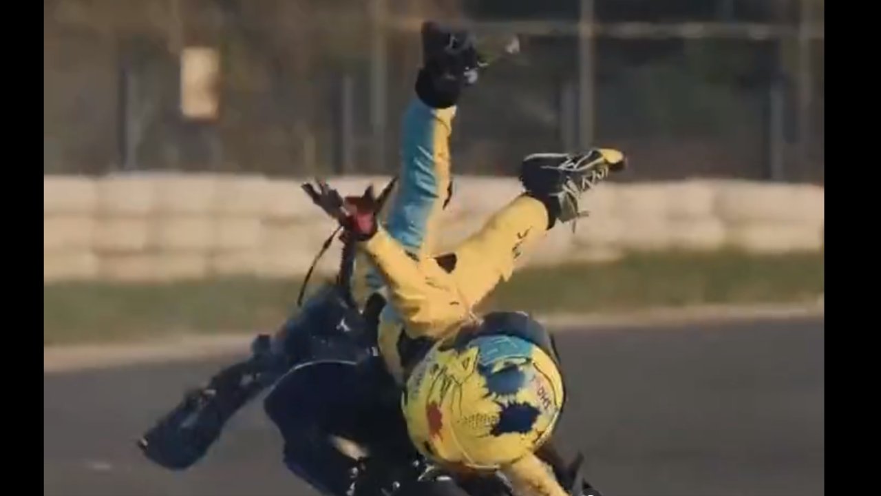 Zayn Sofuoğlu, ilk kez kullandığı motosikletten düştü!