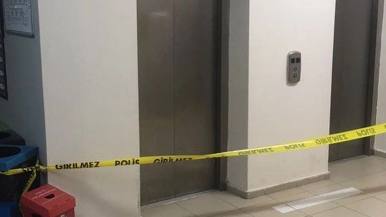 Yine KYK yine asansör: Yere çakıldı, öğrenciler mahsur kaldı