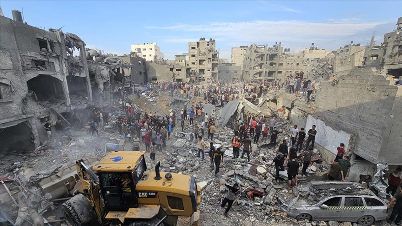 İsrail, Gazze'deki Cibaliya Mülteci Kampı'nı yine vurdu: Onlarca ölü ve yaralı var