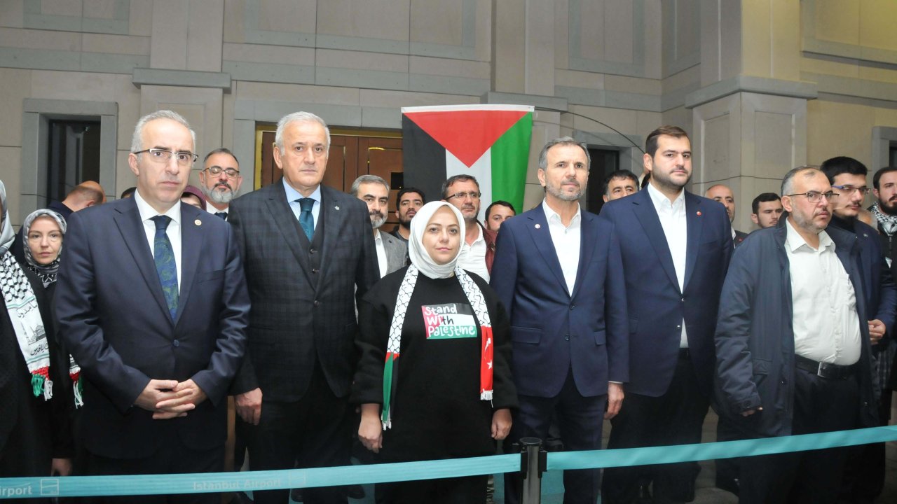 Saadet ve Gelecek partili milletvekili heyeti Gazze için yola çıkıp Mısır'a gitti