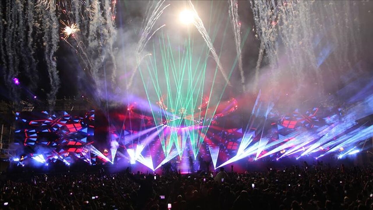 İstanbul'da bu hafta sonu hangi konserler var? 19-20-21 Kasım konser takvimi