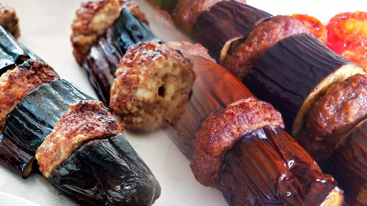 Gelinim Mutfakta Adana patlıcan kebabı tarifi ve yapılışı