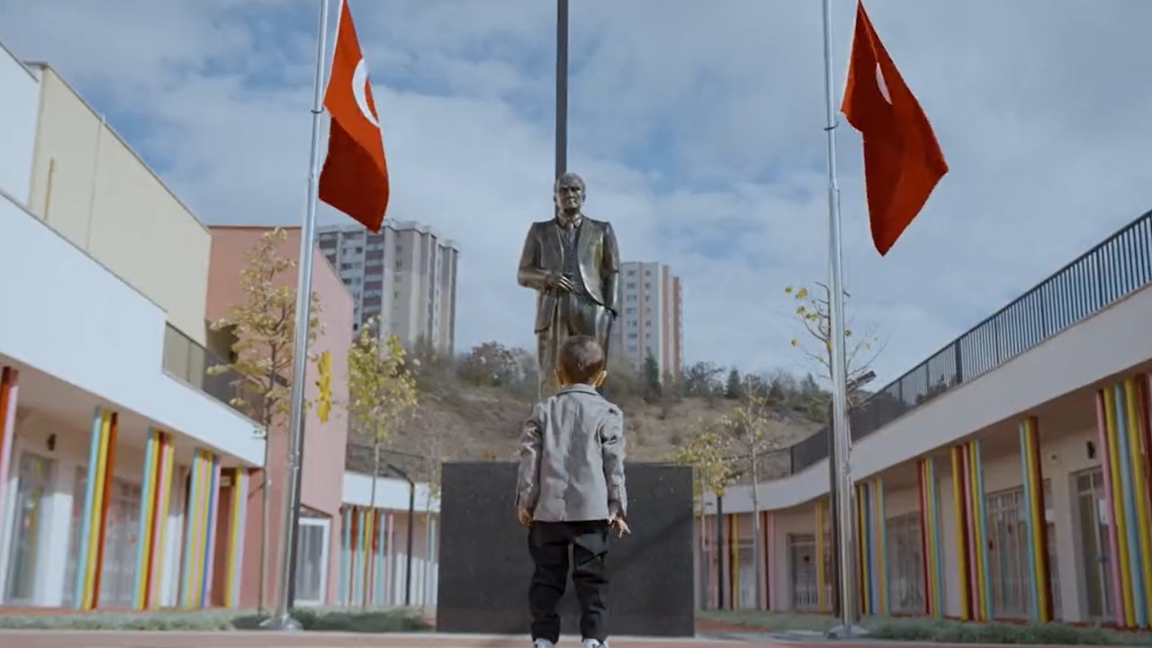 Mansur Yavaş, Atatürk’ü “Andımız” ile andı!