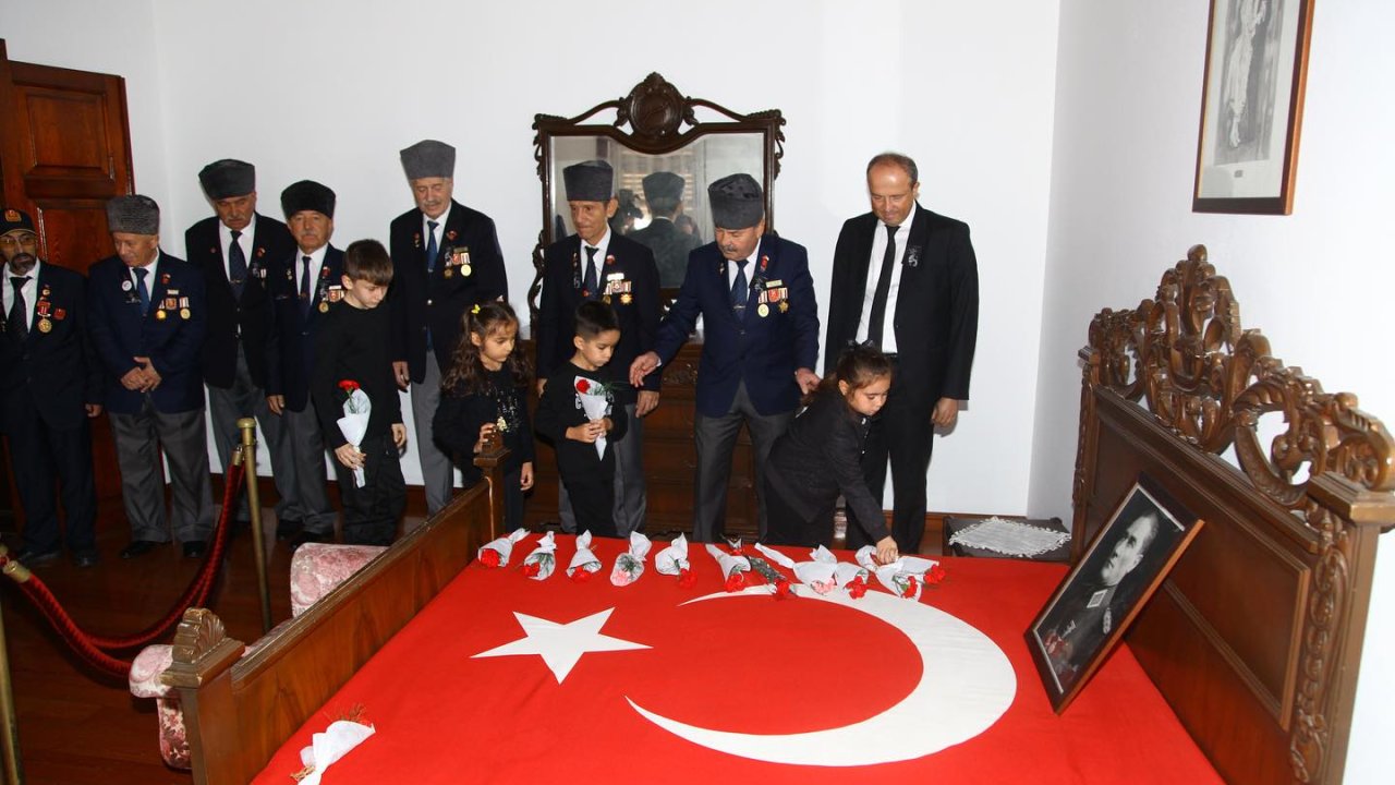 Atatürk vefatının 85. yılında anıldı: 2023’ten 2038’e mektup!