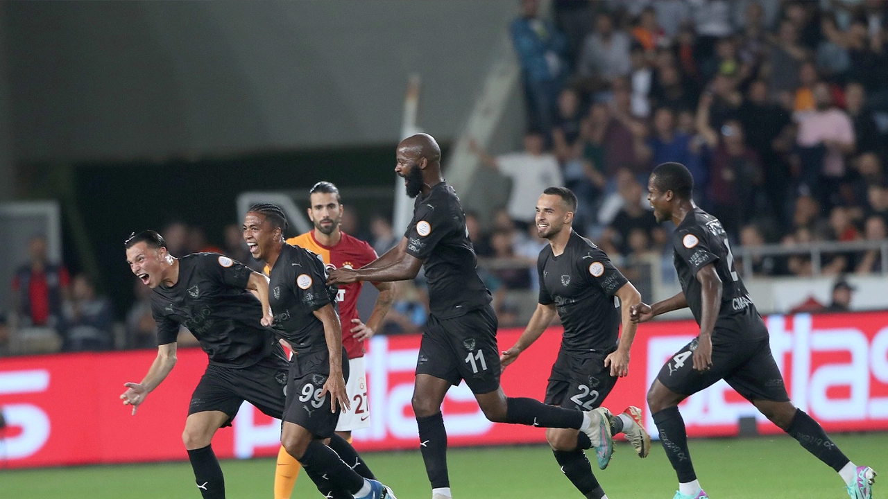 Hatayspor, Galatasaray'ın yenilmezlik serisine son verdi