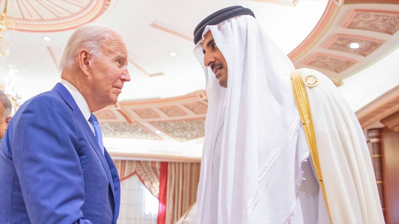 Biden, Katar Emiri Şeyh Temim ile telefonda görüştü