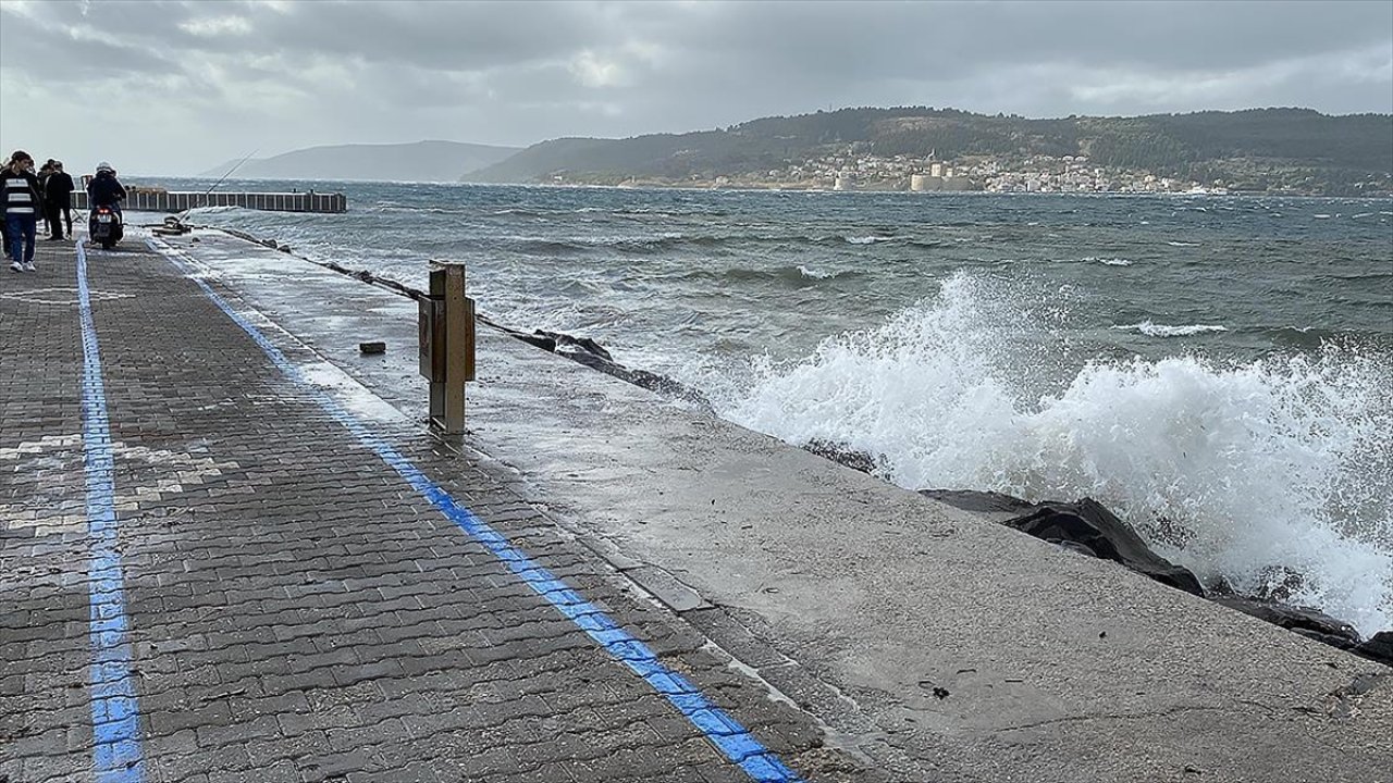 İstanbul Valisi Gül'den 'fırtına' uyarısı: 'Dikkatli ve tedbirli olalım'