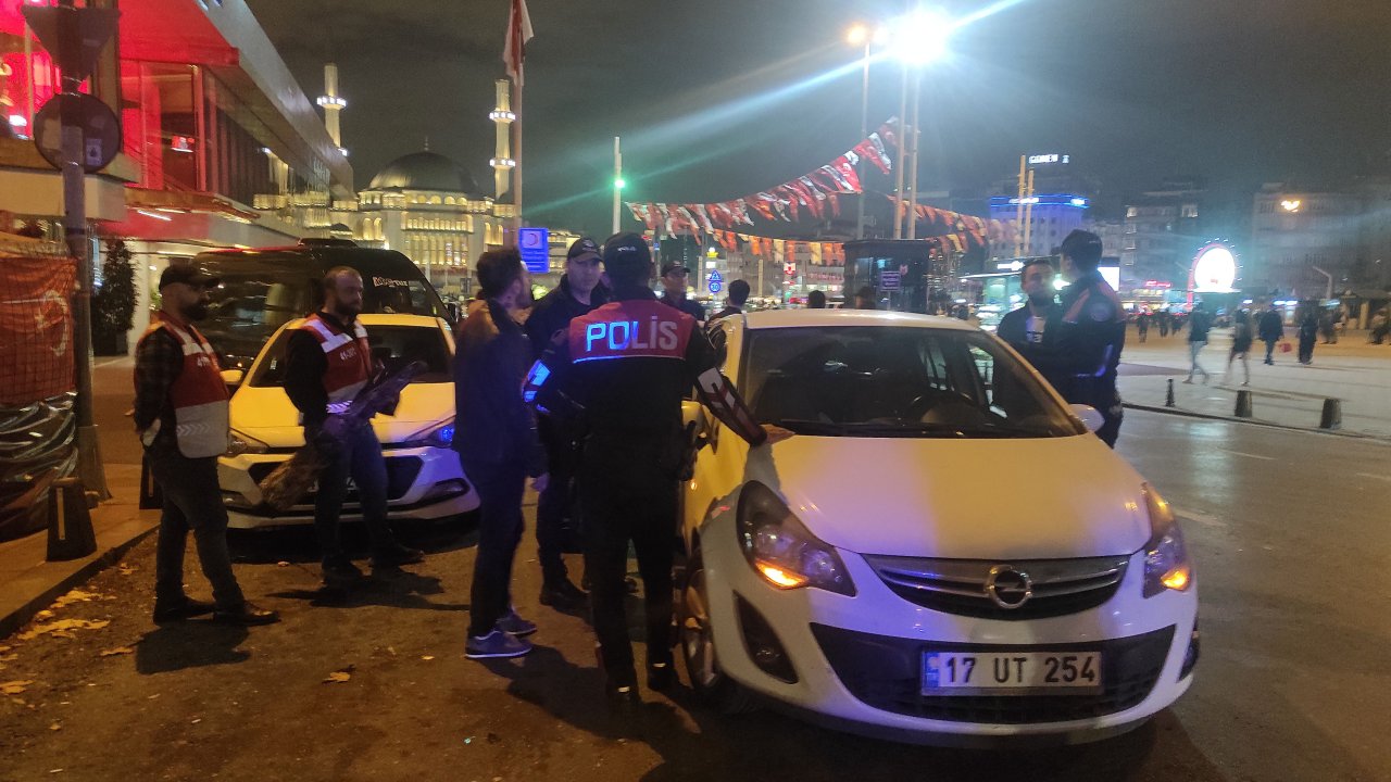 Beyoğlu'nda 'Huzur İstanbul' denetimi