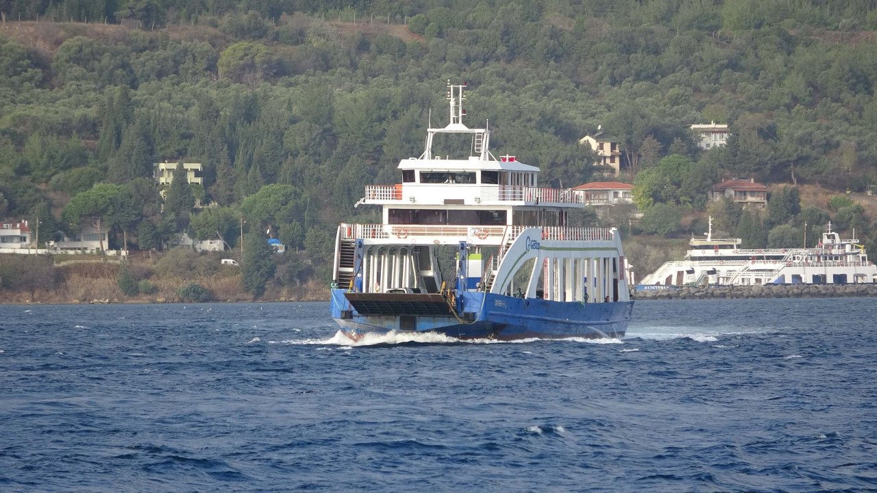 Çanakkale - Eceabat feribot seferleri iptal