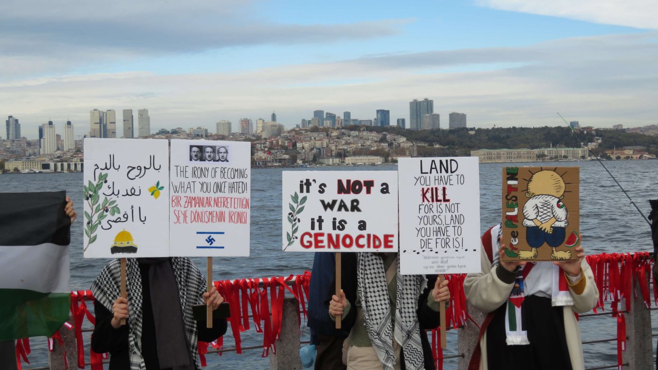 Üsküdar'da İsrail protestosu: 'Farkındalık oluşturmak için toplandık'