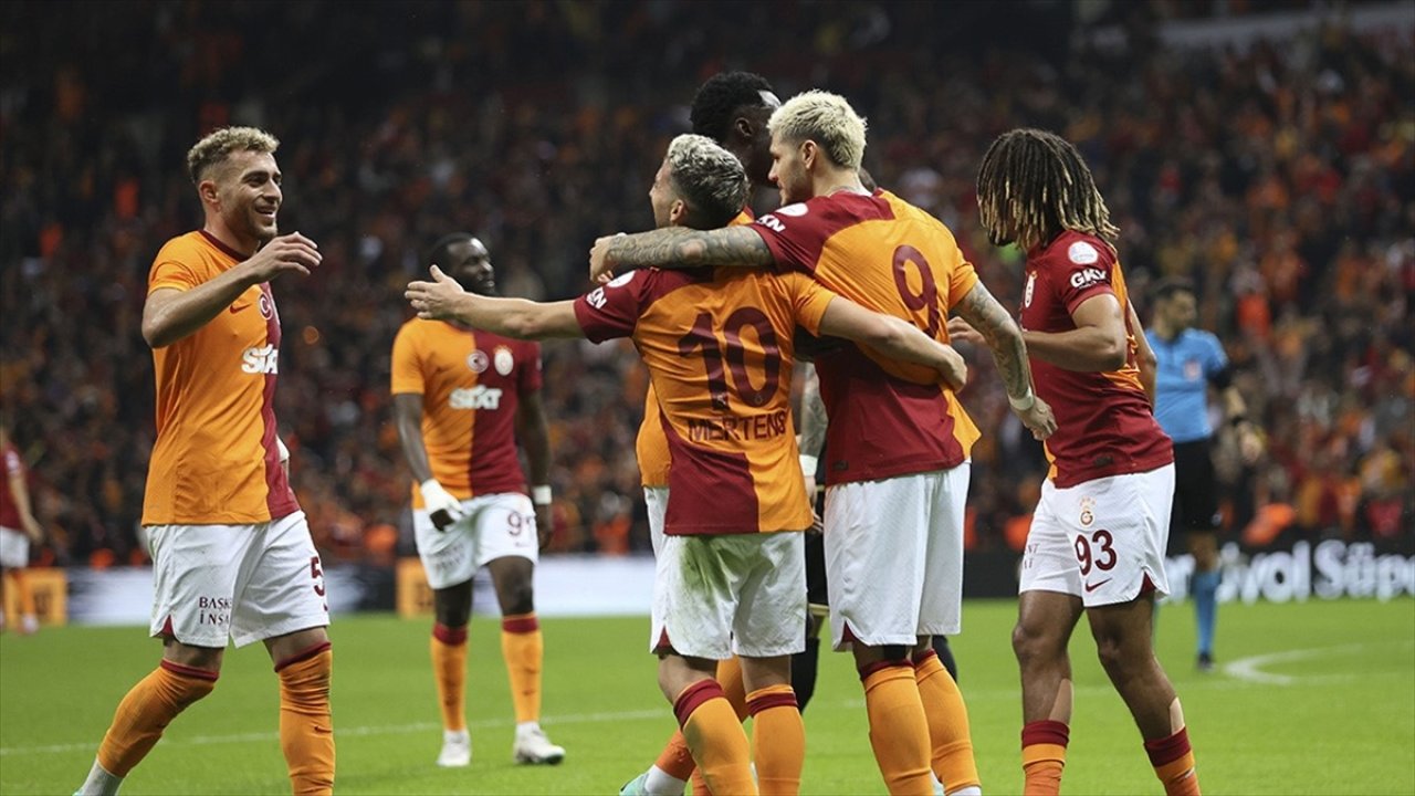 Galatasaray'da 100. gol heyecanı