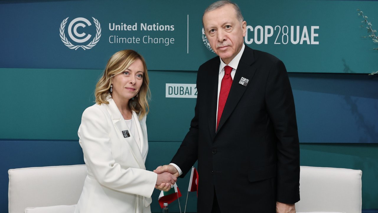 Erdoğan Dubai'de İklim Zirvesi'nde: İtalya Başbakanı Meloni ile görüştü