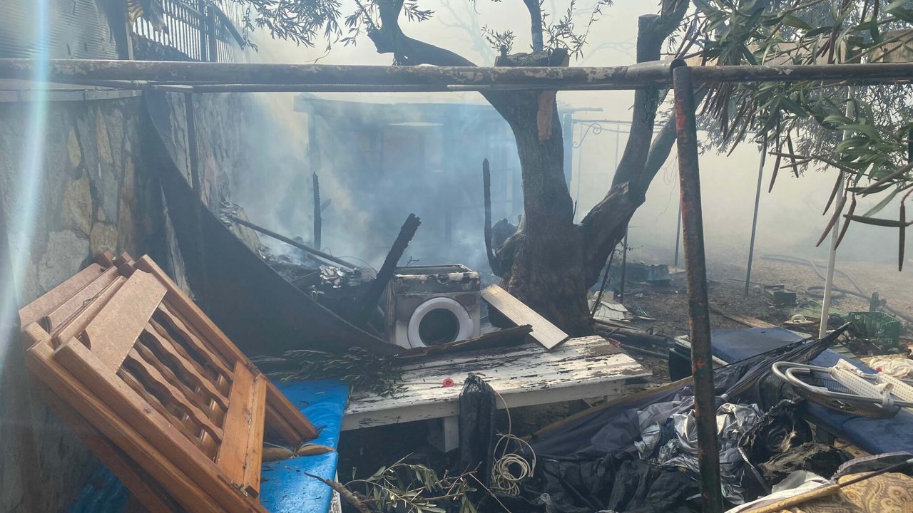 Çanakkale'de çıkan yangında restoran kül oldu