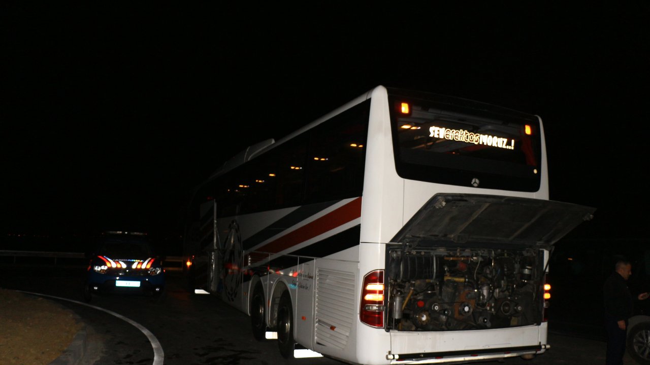 33 kişinin bulunduğu yolcu otobüsüne tüfekli saldırı: 1 gözaltı kararı